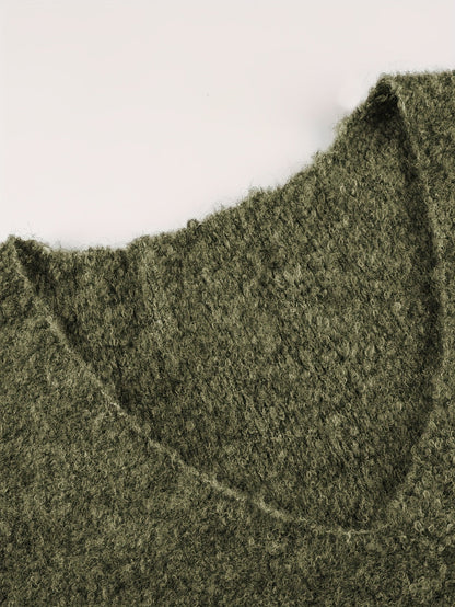 Plus Size V-Neck Heart-Pattern Pullover Sweater – Loose Oversized Knit for Fall/Winter